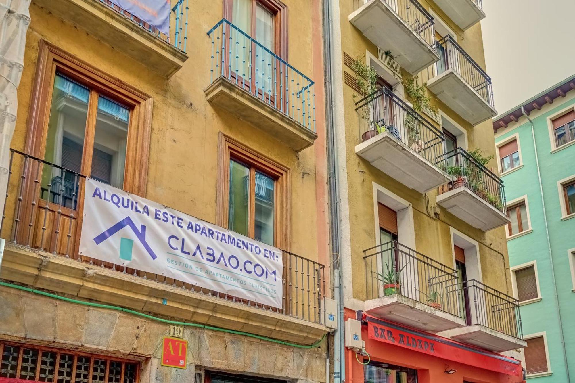 El Navarro Suite By Clabao Παμπλόνα Εξωτερικό φωτογραφία